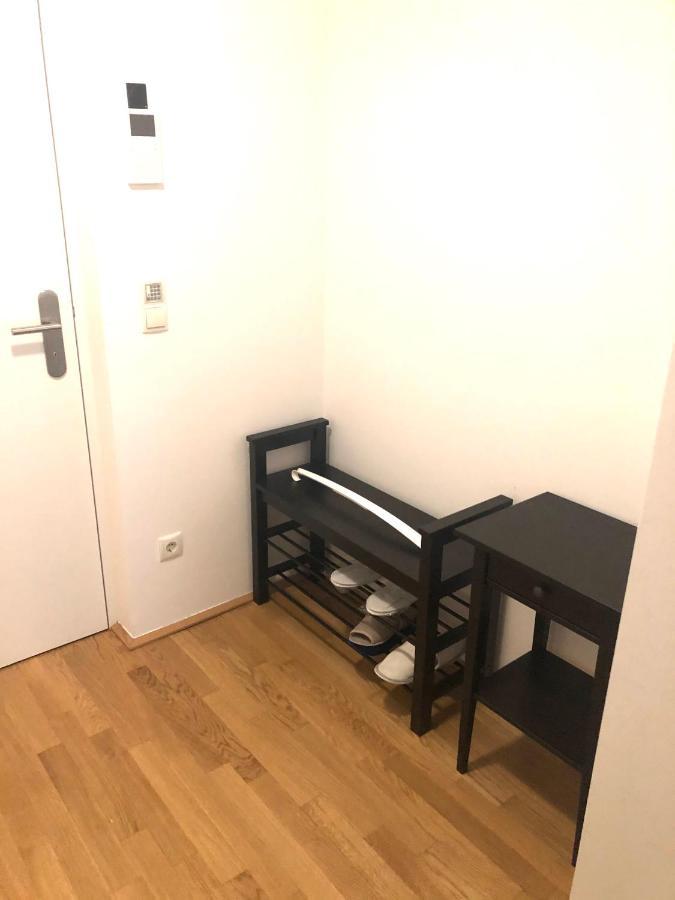 Amazing Austria Center Apartment Near Uno City Vienna Exterior photo