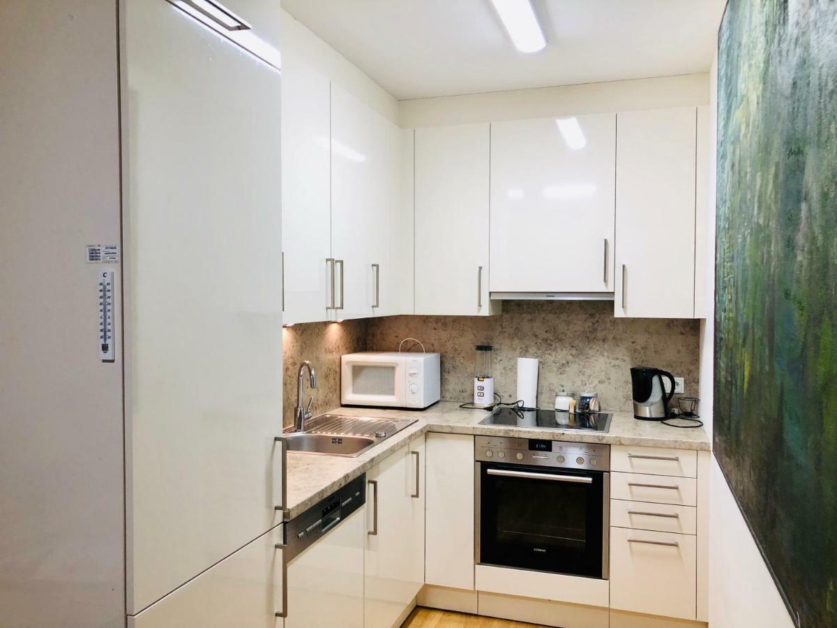 Amazing Austria Center Apartment Near Uno City Vienna Exterior photo